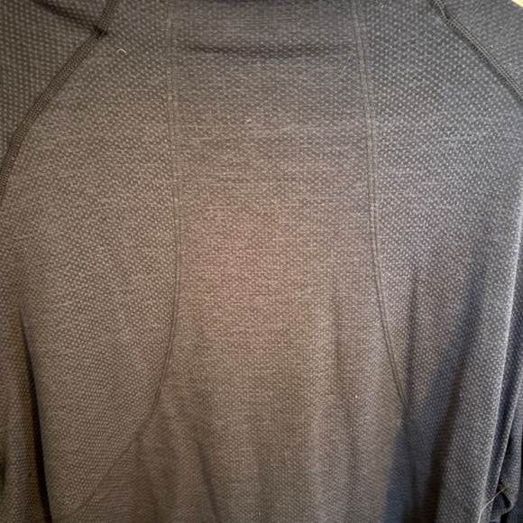 Lululemon Metal Vent Tech 1/2 Zip - Picture 3 of 5